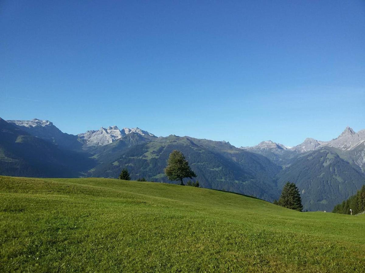 Panorama Chalet Montafon บาร์โธโลเมแบร์ก ภายนอก รูปภาพ