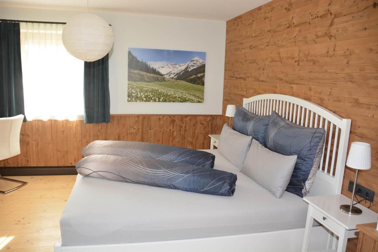 Panorama Chalet Montafon บาร์โธโลเมแบร์ก ภายนอก รูปภาพ